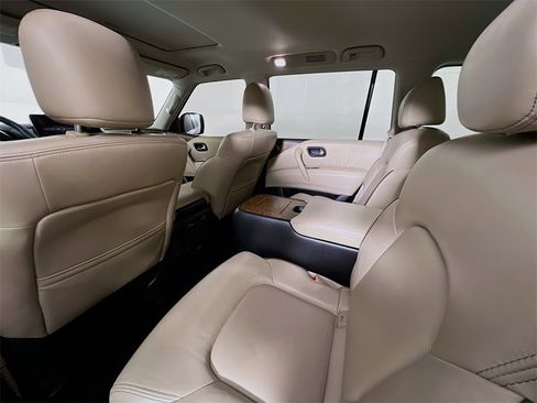 Used 2024 Nissan Armada SL w/ Captain's Chairs Package image 23