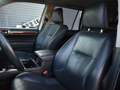 Used 2010 Lexus GX 460 image 25