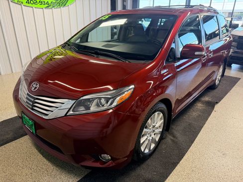 Used 2015 Toyota Sienna Limited Premium w/ Advanced Technology Package FWD image 1