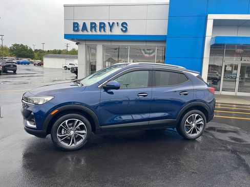Used 2023 Buick Encore GX Select image 2