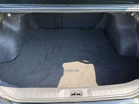 Used 2024 Nissan Altima 2.5 S FWD image 32