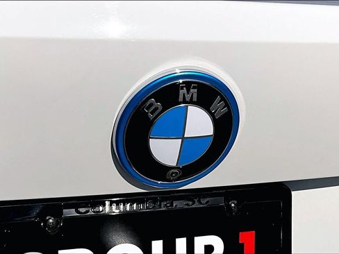 Used 2023 BMW i4 eDrive35 RWD image 9
