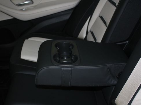 Used 2024 Mercedes-Benz GLE 53 AMG 4MATIC image 21