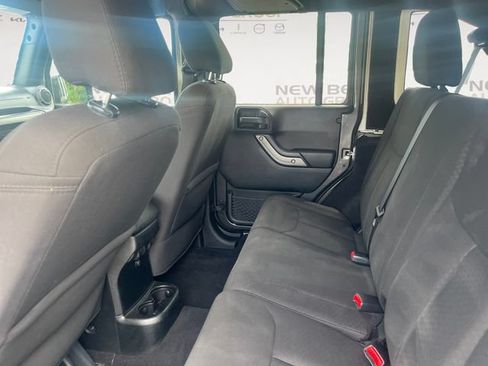 Used 2018 Jeep Wrangler Unlimited Sport S AWD/4WD image 13
