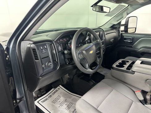 Used 2017 Chevrolet Silverado 1500 W/T AWD/4WD image 17