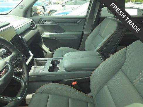 Used 2025 GMC Acadia AT4 AWD/4WD image 7