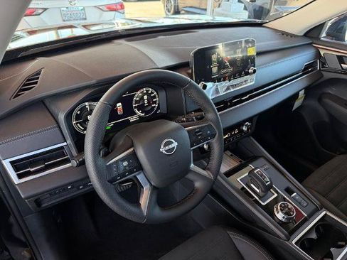 New 2026 Nissan Rogue SL AWD/4WD image 17