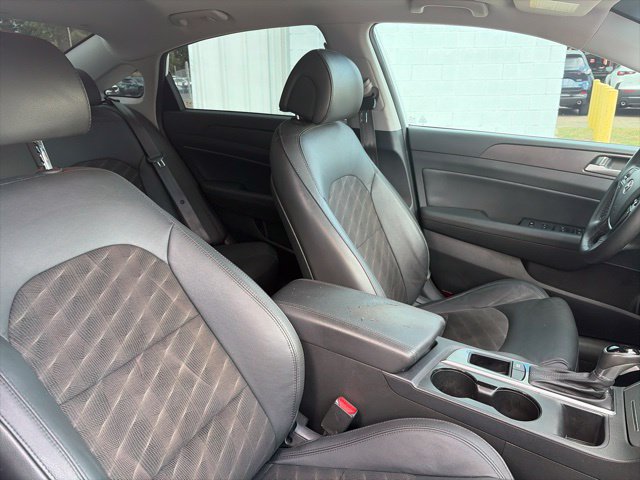 Used 2017 Hyundai Sonata Sport w/ Value Edition Package 02 FWD image 6