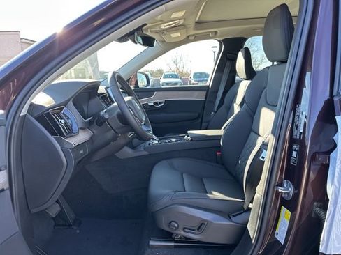 New 2026 Volvo XC90 B5 Core w/ Protection Package Premier AWD/4WD image 14