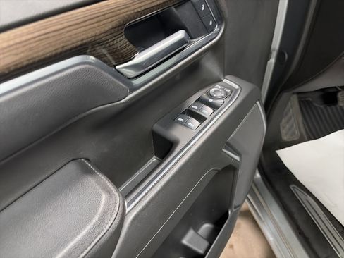 Used 2025 Chevrolet Silverado 1500 LT image 22