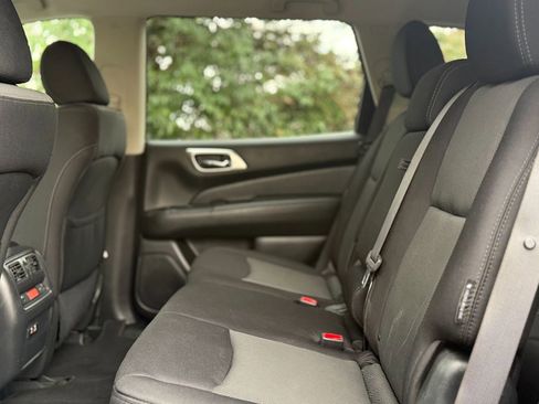 Used 2020 Nissan Pathfinder S image 33