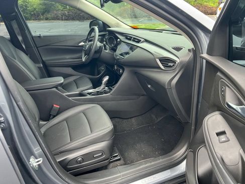Used 2022 Buick Encore GX Essence FWD image 10