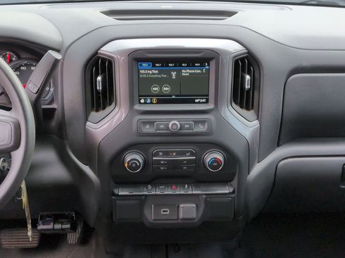 Used 2019 Chevrolet Silverado 1500 Custom Trail Boss w/ Custom Convenience Package image 28