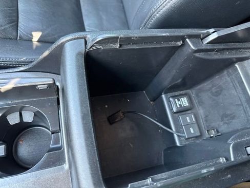 Used 2011 Honda Accord EX-L image 32