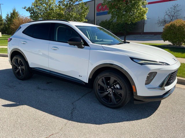 Used 2024 Buick Envision Sport Touring AWD/4WD image 2