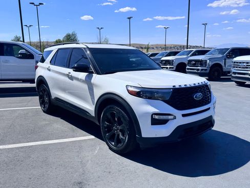 Certified 2023 Ford Explorer ST w/ Equipment Group 401A AWD/4WD image 5