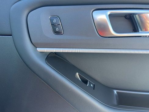 Used 2025 Ford Explorer ST-Line image 54