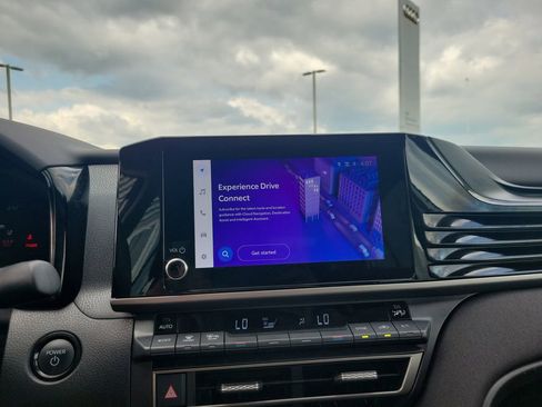 Used 2025 Toyota Camry LE FWD image 14