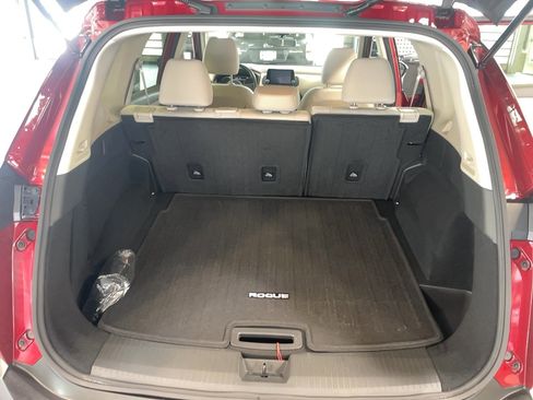 Used 2023 Nissan Rogue SV image 19