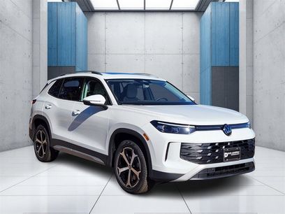 New 2025 Volkswagen Tiguan SE