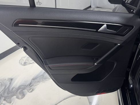 Used 2015 Volkswagen GTI SE w/ Lighting Package (SEL) FWD image 21