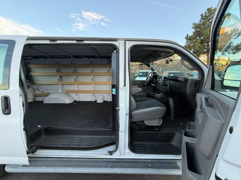 Used 2021 Chevrolet Express 2500 w/ Driver Convenience Package RWD image 20