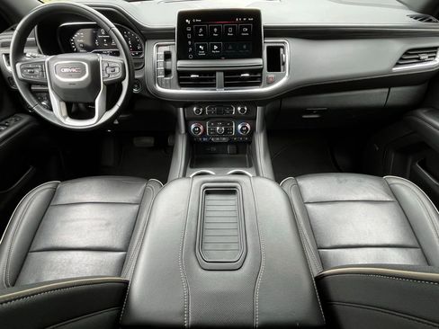 Used 2024 GMC Yukon SLT RWD image 9