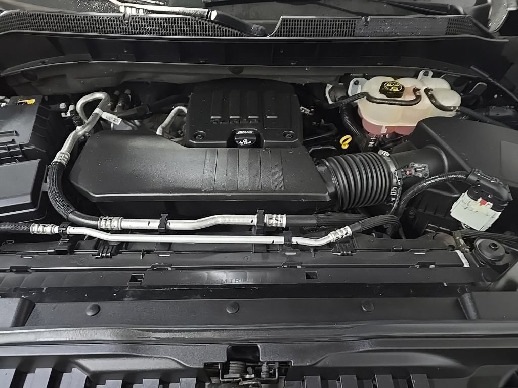 Used 2023 Chevrolet Silverado 1500 RST AWD/4WD image 12