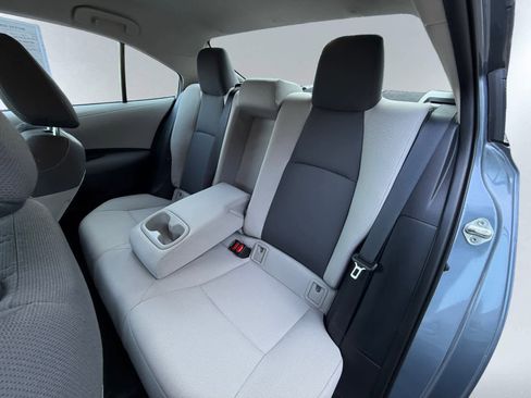 Used 2022 Toyota Corolla LE image 18