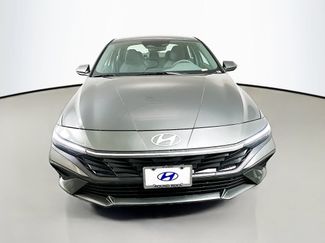 New 2026 Hyundai Elantra SE FWD video 2