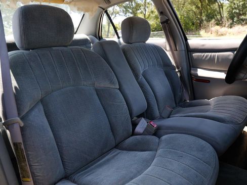 Used 2001 Buick Century Custom w/ Premium Pkg image 18