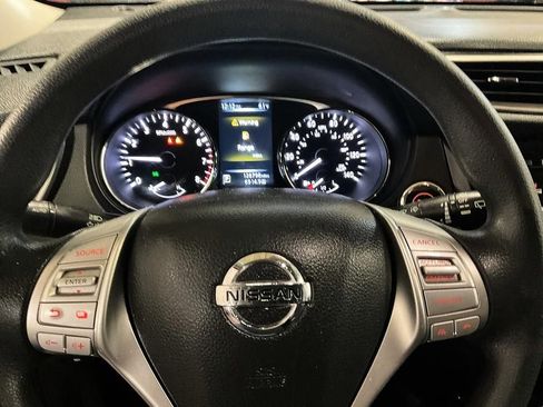 Used 2016 Nissan Rogue SV AWD/4WD image 24