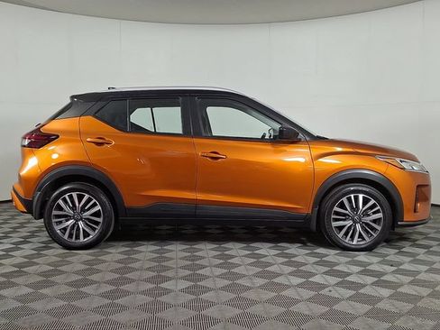 Used 2022 Nissan Kicks SV FWD image 10