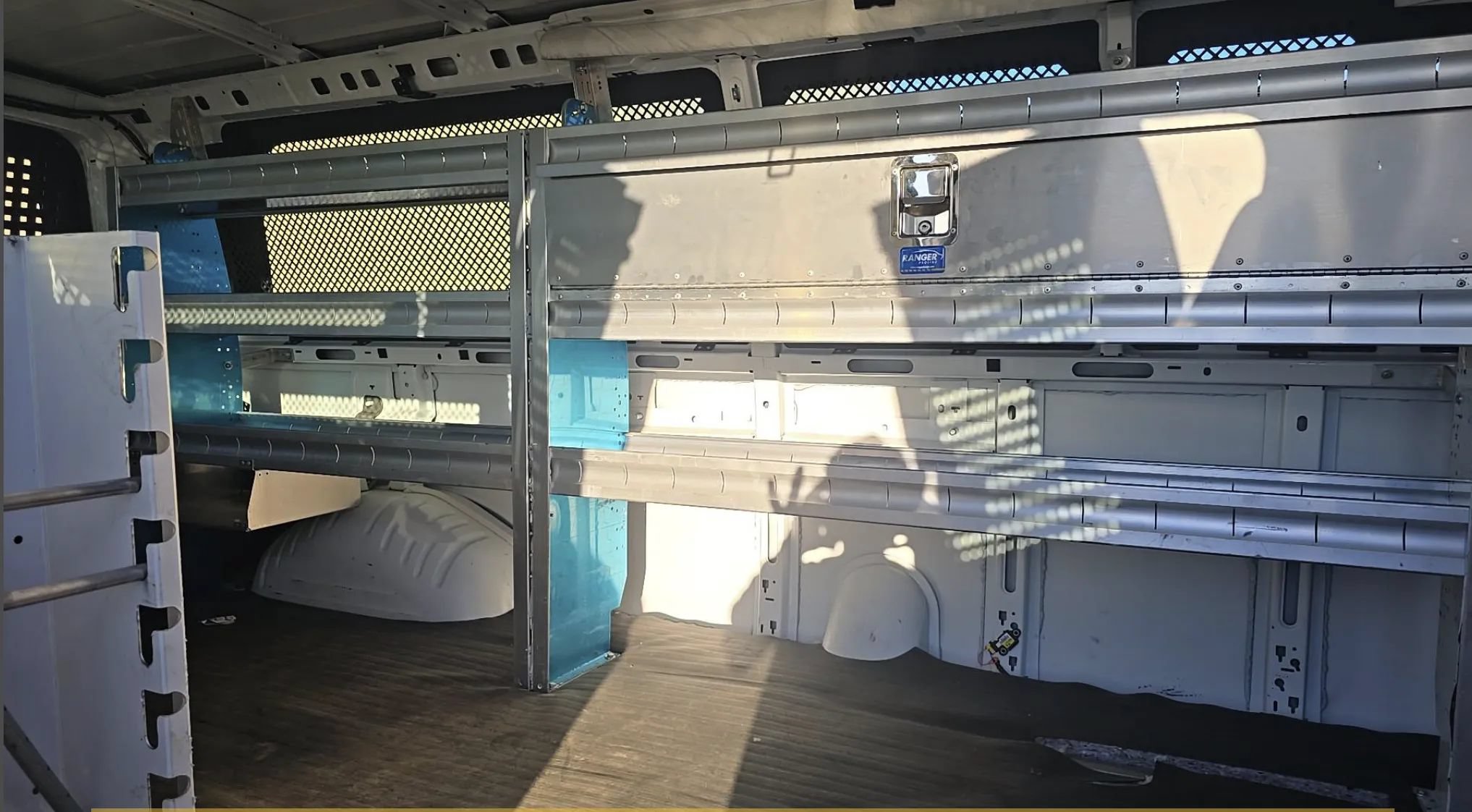 Used 2015 Chevrolet Express 2500 Extended RWD image 10