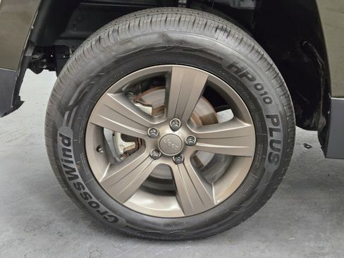 Used 2017 Jeep Patriot 75th Anniversary w/ Power Value Group image 6