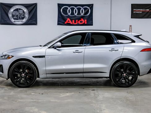 Used 2019 Jaguar F-PACE S image 12