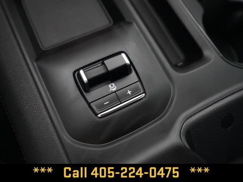 Used 2024 GMC Sierra 2500 AT4 w/ AT4 Preferred Package AWD/4WD image 48