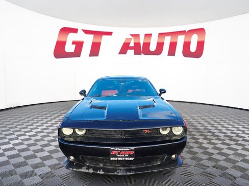 Used 2015 Dodge Challenger R/T Scat Pack w/ Scat Pack Appearance Package image 2