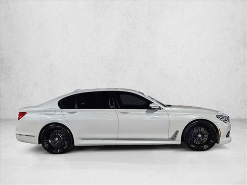 Used 2018 BMW ALPINA B7 xDrive AWD/4WD image 4