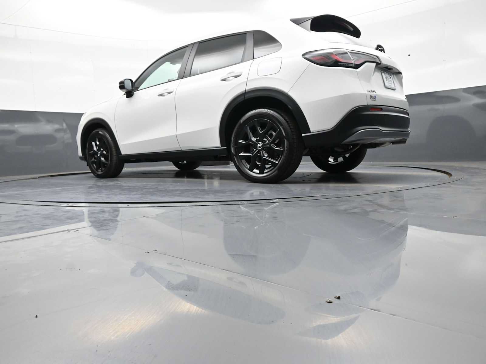 Certified 2024 Honda HR-V Sport image 30