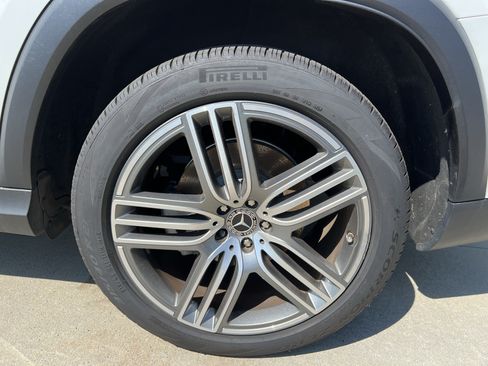 Certified 2025 Mercedes-Benz GLS 450 4MATIC image 13