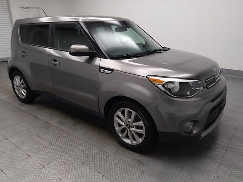 Used 2019 Kia Soul + FWD image 11