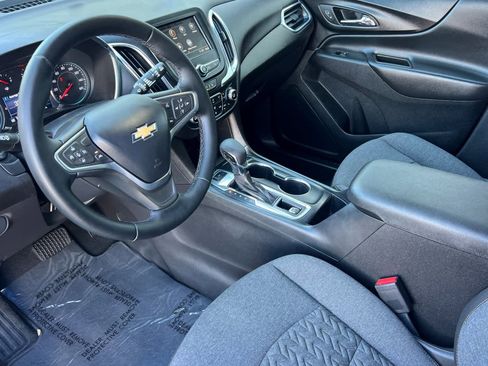 Used 2023 Chevrolet Equinox LT w/ Driver Convenience Package image 11