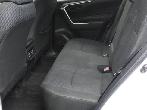 Used 2022 Toyota RAV4 LE AWD/4WD image 13