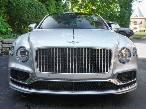 Used 2022 Bentley Flying Spur V8 image 13