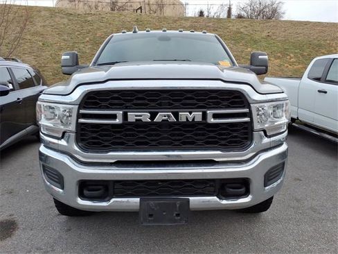 Used 2024 RAM 2500 Tradesman w/ Chrome Appearance Group image 11