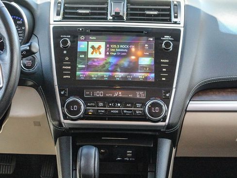Used 2019 Subaru Outback 3.6R Limited AWD/4WD image 12