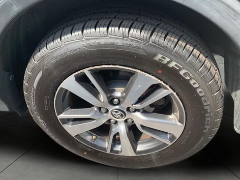 Used 2017 Toyota RAV4 XLE FWD image 25