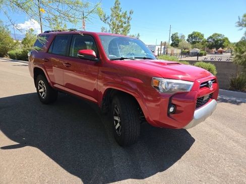 Used 2021 Toyota 4Runner TRD Off-Road Premium w/ Moonroof Package AWD/4WD image 3