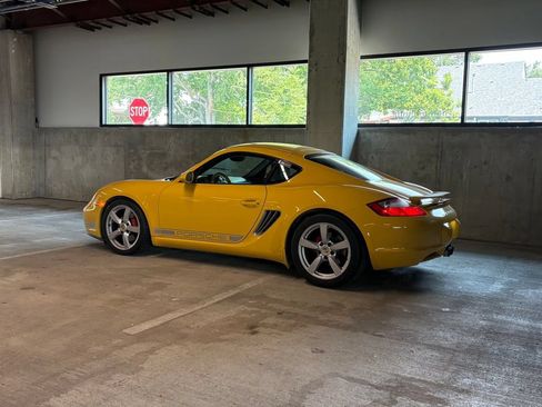 Used 2006 Porsche Cayman S RWD image 2